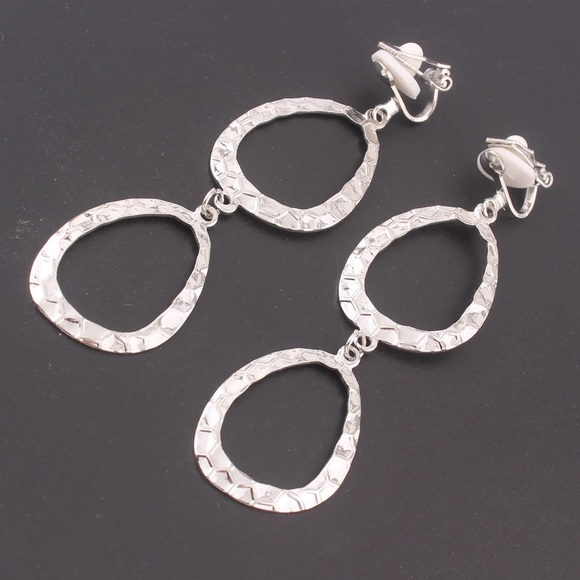 Chic Silver Hammered Drop Earrings (Clip On) - Picture 4 of 5